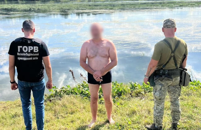 Житель Молдови на спір переплив Дністер і виграв заборону відвідувати Україну