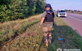 На Київщині трактор підірвався на боєприпасі