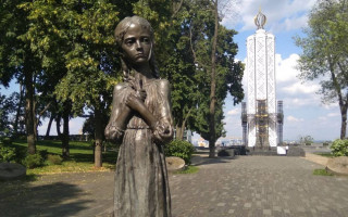 У музеї Голодомору з’являться наглядова та експертна ради: Володимир Зеленський підписав закон
