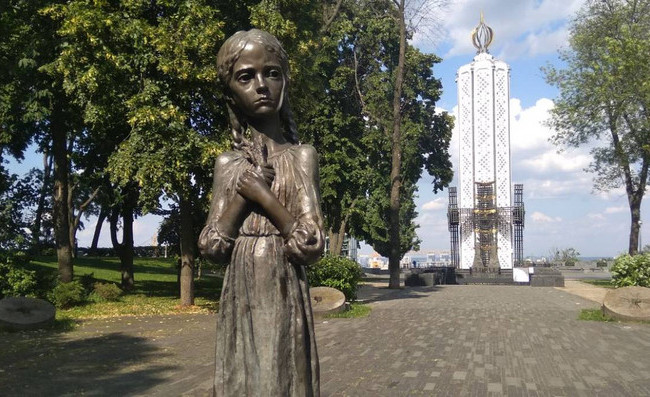 В музее Голодомора появятся наблюдательный и экспертный совет: Владимир Зеленский подписал закон