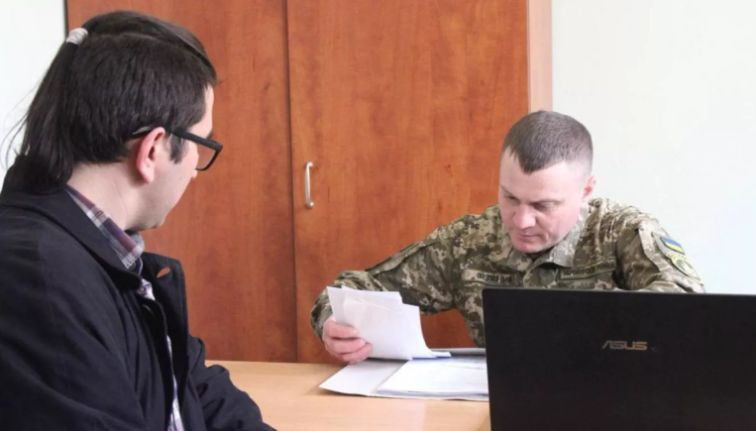 ТЦК может мобилизовать забронированного, если тот не успел сообщить ТЦК о своем бронировании – Закарпатский окружной админсуд