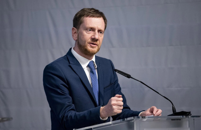 Премьер Саксонии предлагает сократить военную помощь Украине