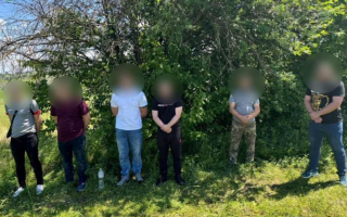 От 6 до 12 тысяч евро с человека за переправку в Румынию: на Буковине будут судить мужчину