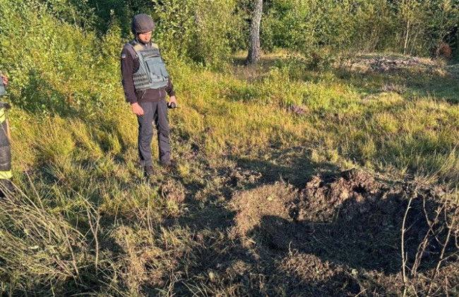 На границе Ровенской области сдетонировали мины: есть пострадавший