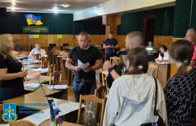 Взятки за зачисление на обучение для отсрочки от призыва: подозревают должностных лиц двух колледжей Днепра