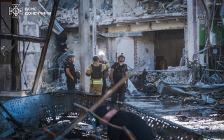 В Константиновке завершили разбор завалов торгового центра: из-за российской атаки погибли 14 человек