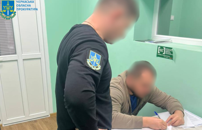 6 тысяч долларов за выдачу фиктивной справки об инвалидности: в Черкасской области будут судить мужчину