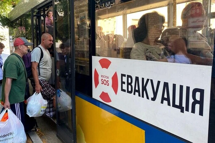 Стало відомо, скільки евакуювали людей із Сумщини від початку евакуації