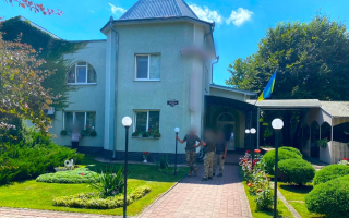 В ресторане на Ивано-Франковщине нетрезвый мужчина угрожал посетителям гранатой