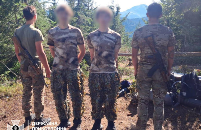 На границе с Румынией задержали нарушителей в камуфляжных штанах-«кикиморы»