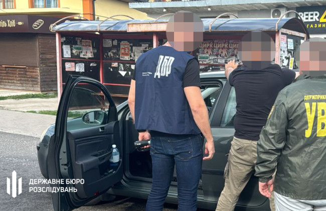 Во Львовской области разоблачили служащего кинологического центра, который за 21 тысячу евро обещал переправить мужчину в Европу