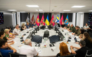 Андрій Єрмак та Рустем Умєров зустрілися з керівниками громадських організацій