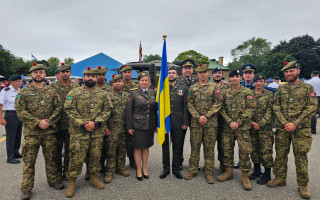 Українські військові вперше взяли участь у параді до Дня воїнів у Торонто