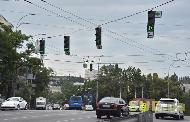 Киевляне требуют подключить светофоры в столице и области к линиям критической инфраструктуры