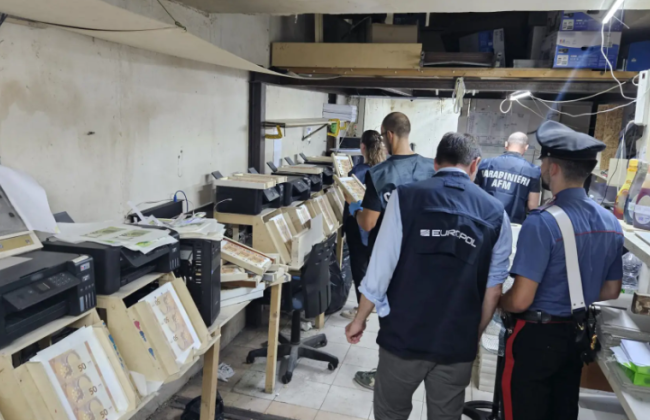 В Италии арестован мужчина, который напечатал около 11 миллионов евро фальшивых купюр