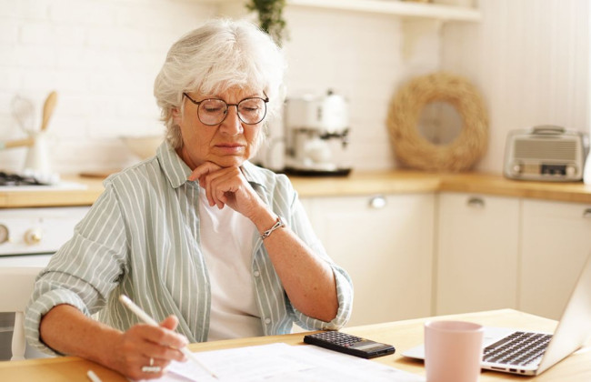 Нужно ли проходить пенсионерам за границей физическую идентификацию о продлении выплат