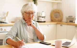 Чи потрібно проходити пенсіонерам за кордоном фізичну ідентифікацію про продовження виплат