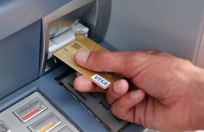 В Житомирской области мужчина устроил шопинг с похищенной банковской карточкой человека с инвалидностью