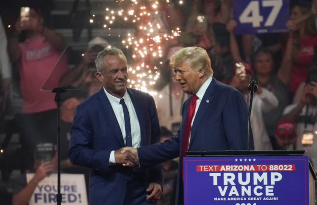 Племянник Кеннеди снялся с выборов в ключевых штатах и ​​объявил о своей поддержке Трампа