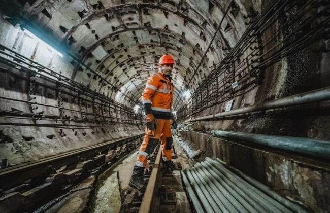 В Киеве ремонт в тоннеле «синей» ветки метро завершат до 10 сентября: когда возобновится движение поездов