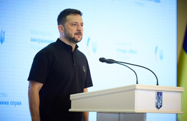 Владимир Зеленский подписал указ о предоставлении жилья Героям Украины