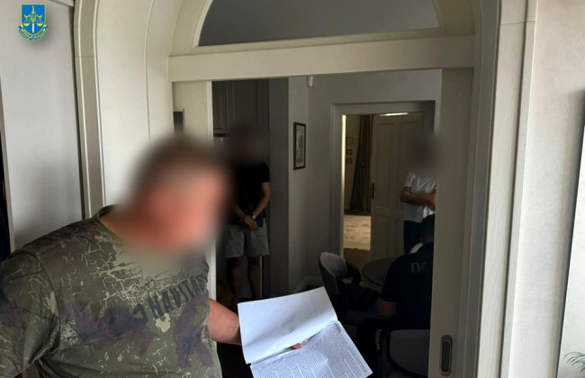 На Закарпатье глава ВЛК, медсестра и двое мужчин подозреваются в переправке уклонистов за границу