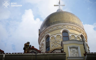 В Одесі через влучання блискавки загорівся храм, фото