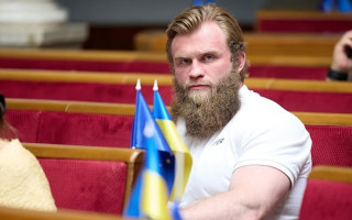 Нардеп Артем Дмитрук пешком пересек границу с Молдовой – СМИ
