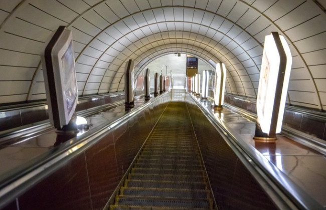 На Вокзальной в Киеве остановился эскалатор – станция метро работает только на выход