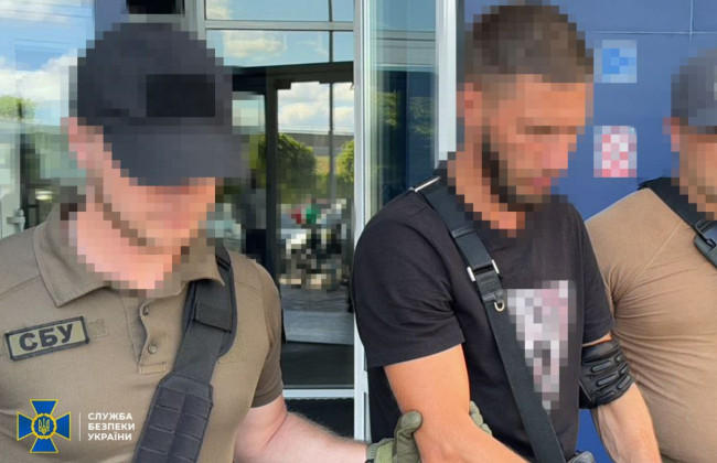 Организовали «наблюдательные пункты», чтобы корректировать удары: в Киеве задержали агентов рф