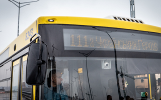 У КМДА відповіли, коли очікують відкрити Подільсько-Воскресенський міст для всіх автівок