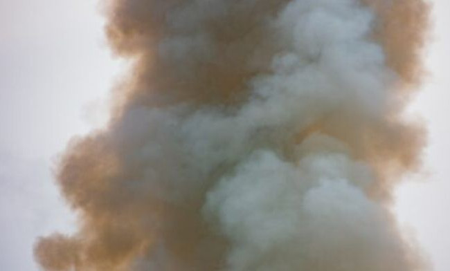 В Харькове враг ударил КАБом по 12-этажному жилому дому