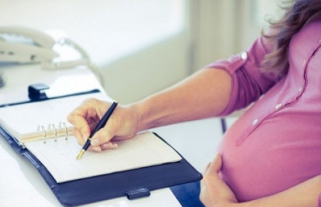 Выплаты по больничным в связи с беременностью и родами — что нужно знать