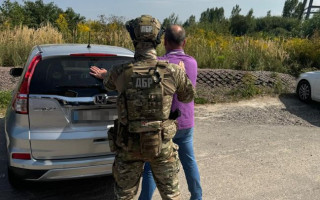 На Львівщині посадовці Держпродспоживслужби організували схему поборів з підприємців-імпортерів квітів