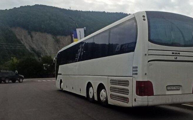В Яремче сотрудники ТЦК задержали водителя туристического автобуса, где находились 50 человек
