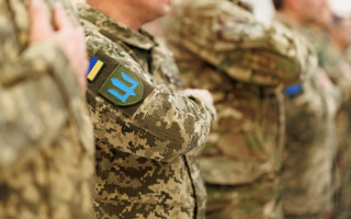 Володимира Зеленського просять зменшити мобілізаційний вік до 50 років