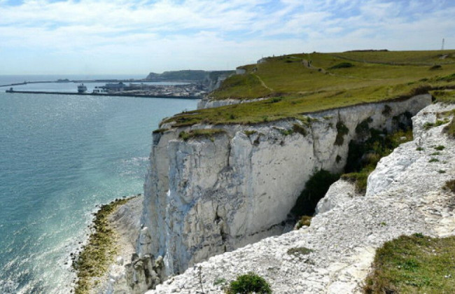 Украинский беженец на байдарке, убегая от британской полиции, пытался пересечь Ла-Манш