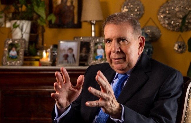 Суд в Венесуэле выдал ордер на арест лидера оппозиции Эдмунда Гонсалеса