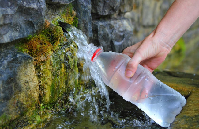 Ексдиректора комунального підприємства Рівненщини підозрюють у незаконному видобуванні підземних вод