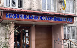 Суд дослідив половину письмових доказів у справі про розкрадання посадовцями 82 тонн пального з резерву Бердичівської громади