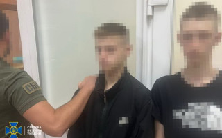 На Донеччині затримали трьох поплічників рф, які підпалювали авто військових