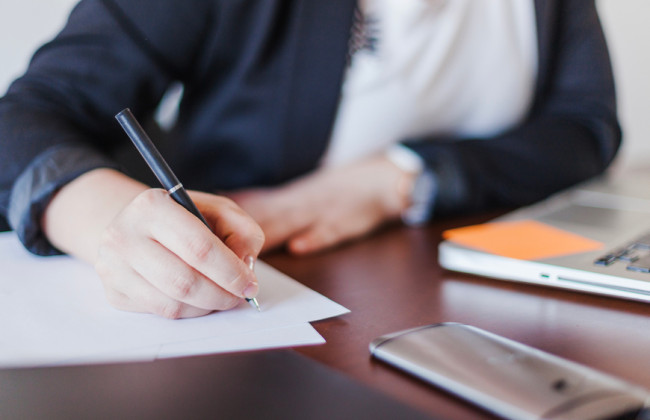 Куда и в какой срок подается заявление о принятии наследства