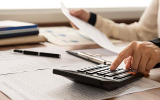 У яких випадках відбувається відмова у страхових виплатах і наданні соціальних послуг