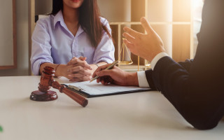 Держпраці нагадує нюанси процедури скорочення працівника, з яким призупинено дію трудового договору