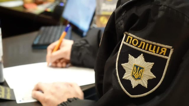 У Тернополі чоловік розбив двері в ТЦК, бо хотів потрапити до ЗСУ