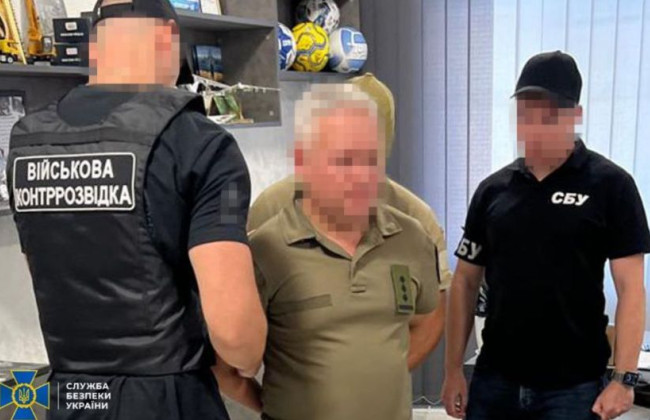 Руководитель Бучанского ТЦК, организовавший схемы для уклонистов, заплатил 1 млн грн залога, но на свободу не вышел