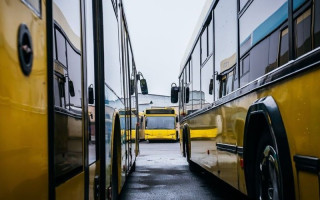В Києві відновлюються постійні автобусні і тролейбусні маршрути до станцій метро «Деміївська» та «Либідська»