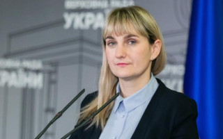 Наталія Піпа запропонувала скасувати золоті та срібні медалі для школярів
