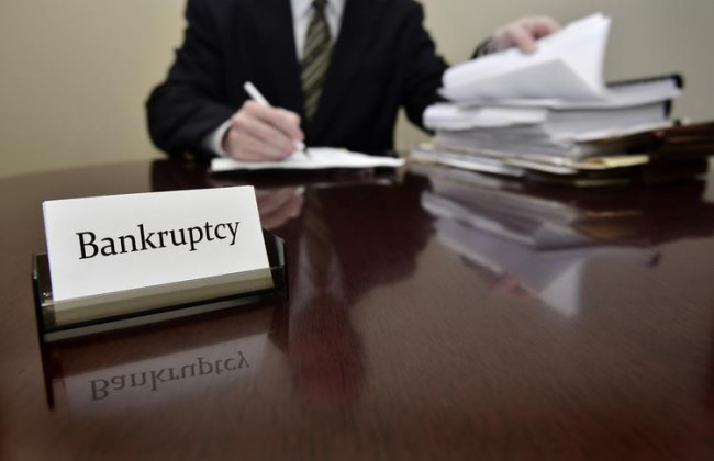 Кредитор списывает долг физлица из-за его банкротства — как платить НДФЛ