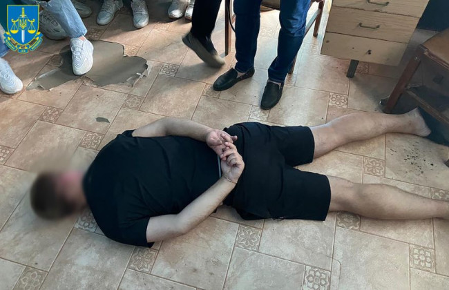 Член ВЛК за 20 000 грн помогал военнослужащим попасть в тыловые части